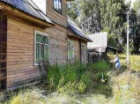 Бревенчатый дом на участке 1 гектар рядом с красивым озером / Псков